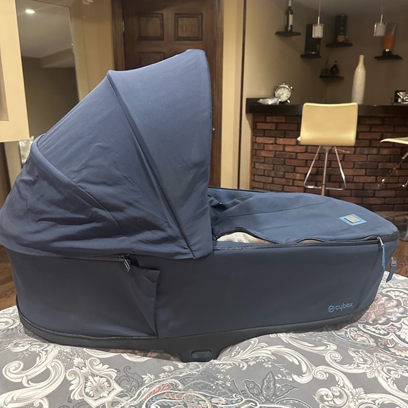 Cybex Navy Blue Baby Bassinet - Picture 3 of 10